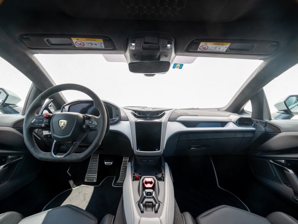 Lamborghini Revuelto - foto 18