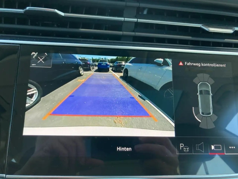 Audi Q8 55 TFSI quattro - foto 9
