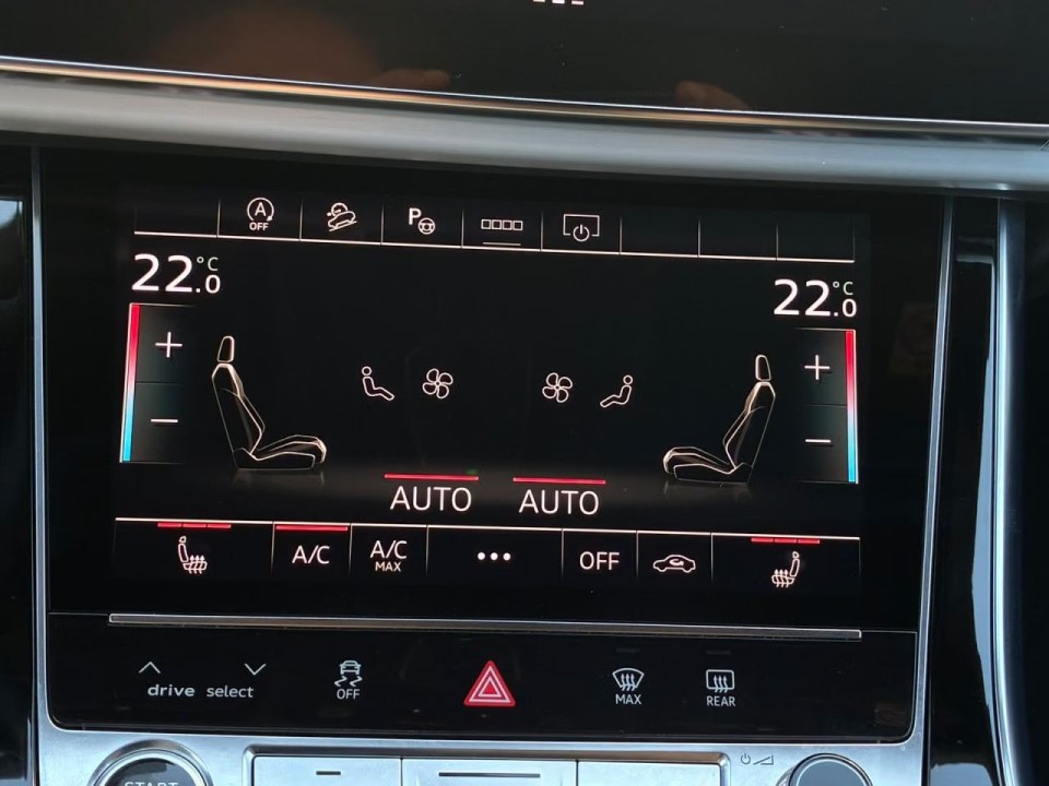 Audi Q8 55TFSI quattro tiptronic - foto 17