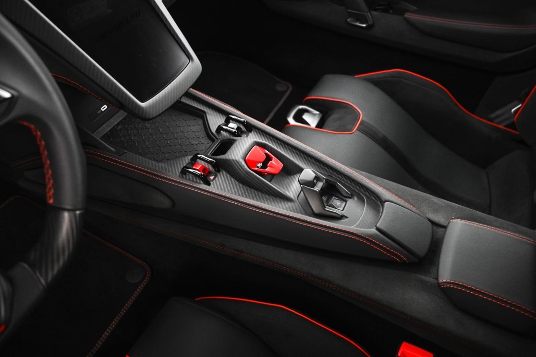 Lamborghini Revuelto - foto 17
