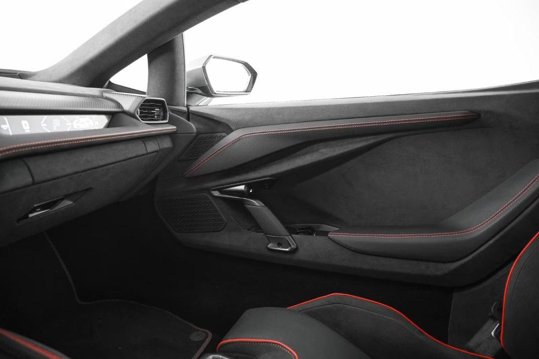 Lamborghini Revuelto - foto 21
