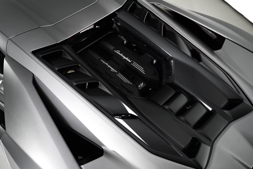 Lamborghini Revuelto - foto 22