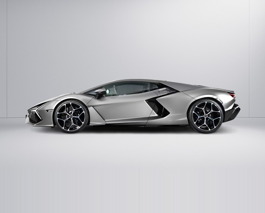 Lamborghini Revuelto (5)