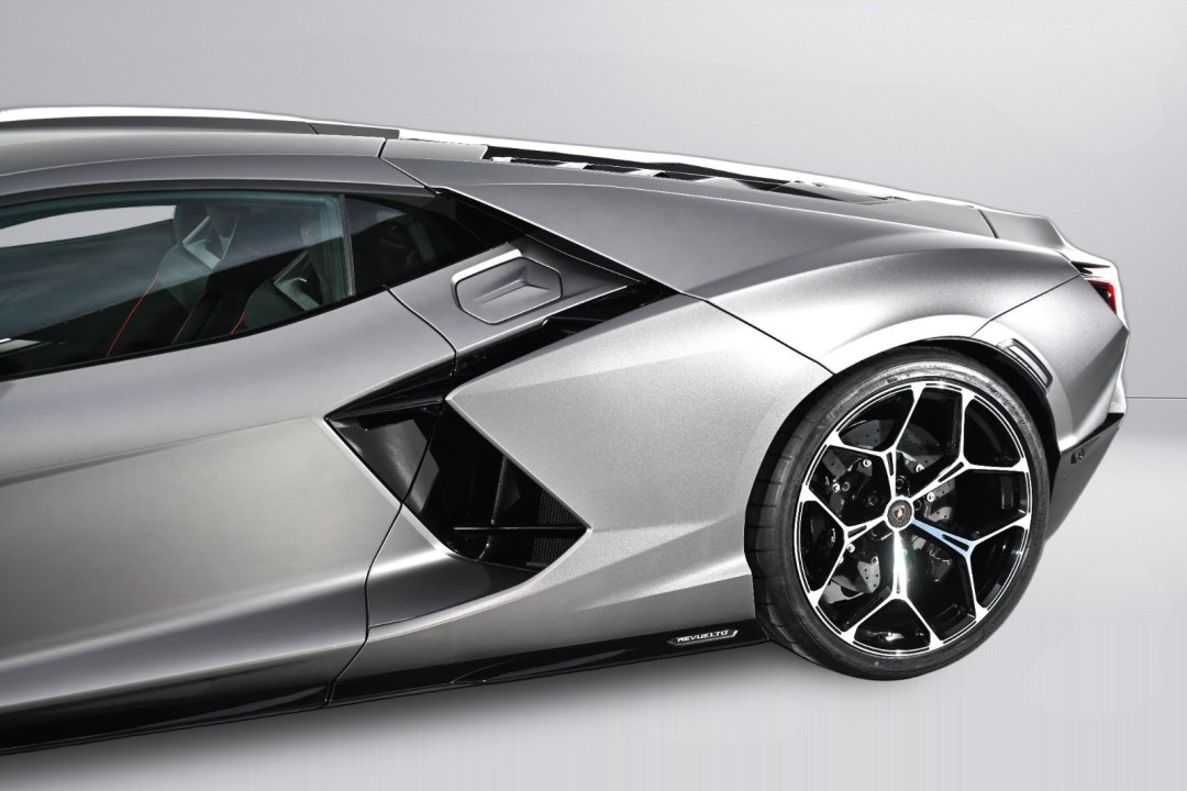 Lamborghini Revuelto - foto 25