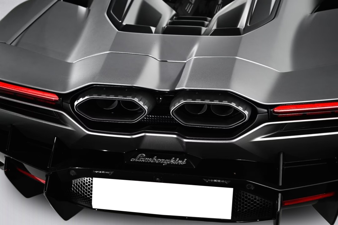 Lamborghini Revuelto - foto 27