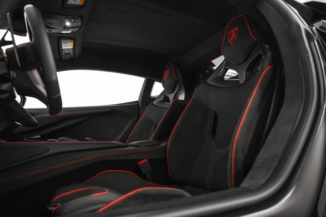 Lamborghini Revuelto - foto 10