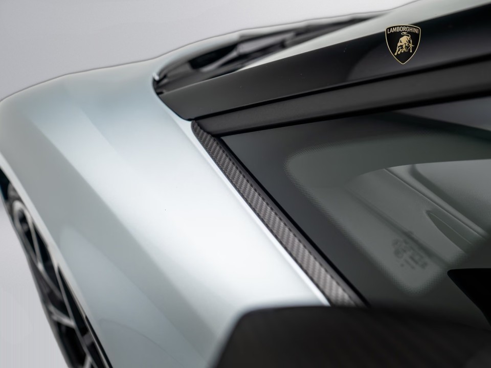 Lamborghini Revuelto - foto 23