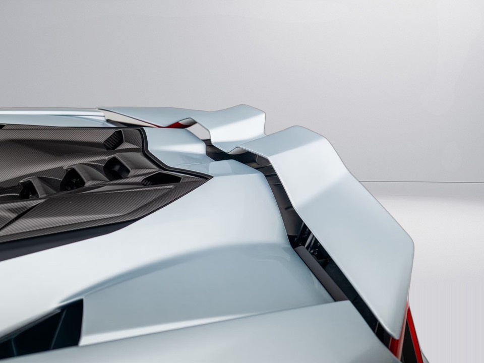 Lamborghini Revuelto - foto 24