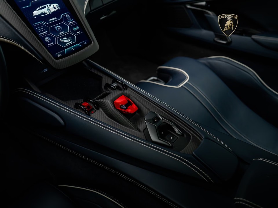 Lamborghini Revuelto - foto 18