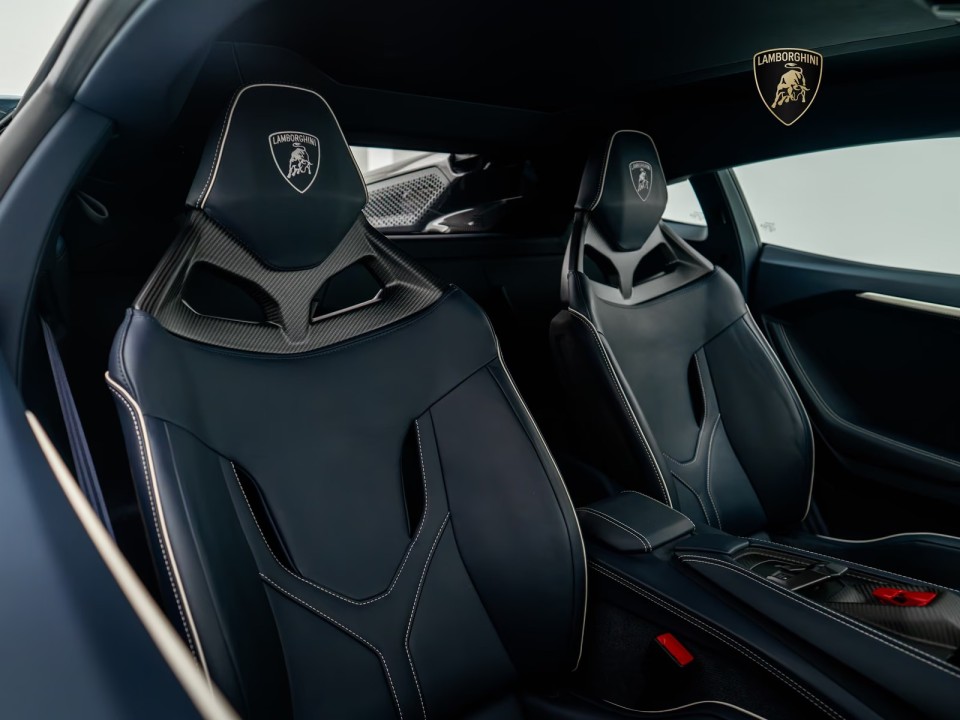 Lamborghini Revuelto - foto 13