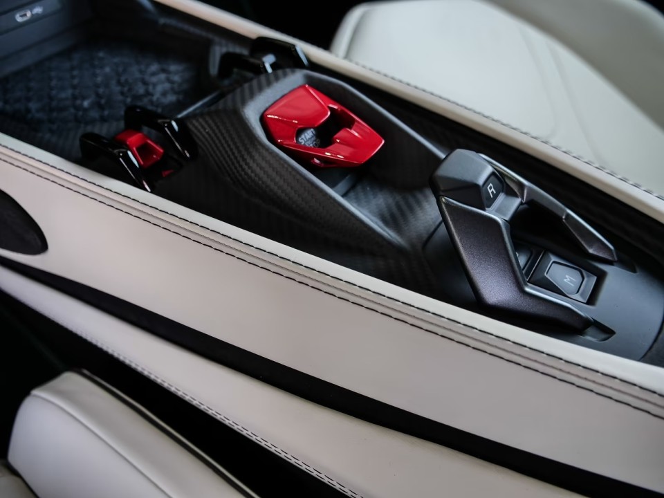 Lamborghini Revuelto - foto 15