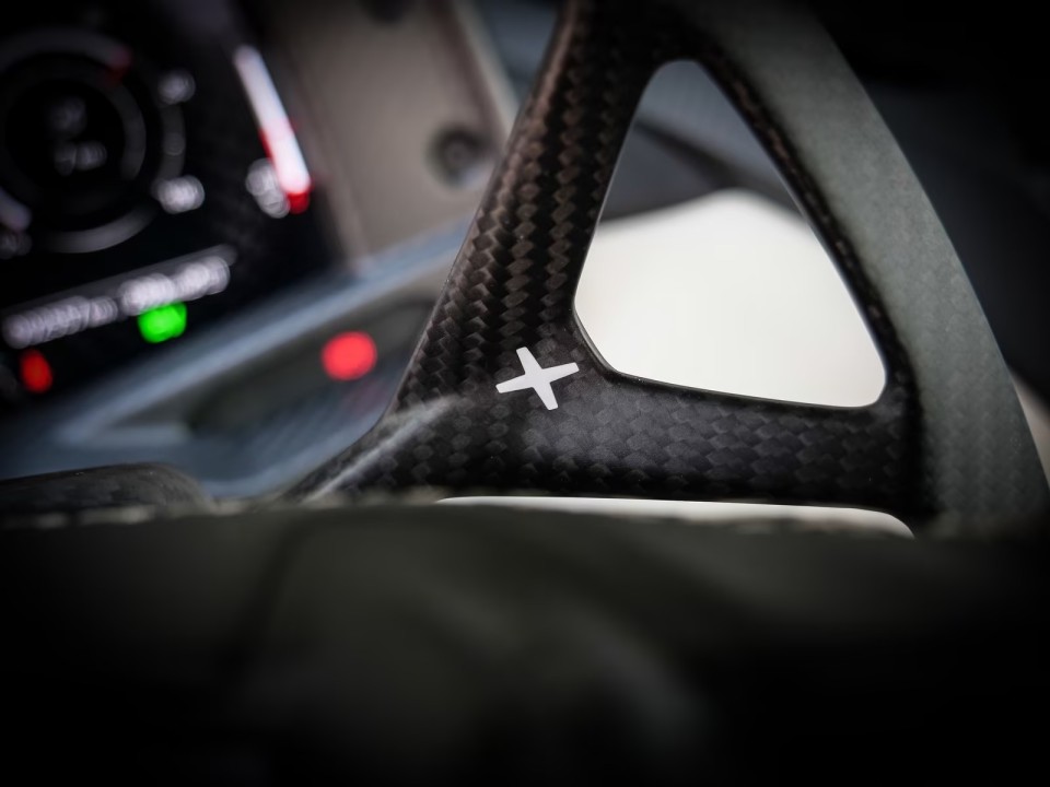 Lamborghini Revuelto - foto 12