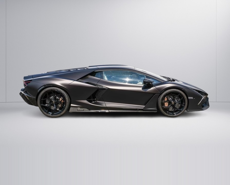 Lamborghini Revuelto (3)