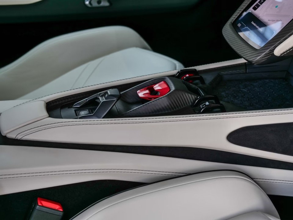 Lamborghini Revuelto - foto 17