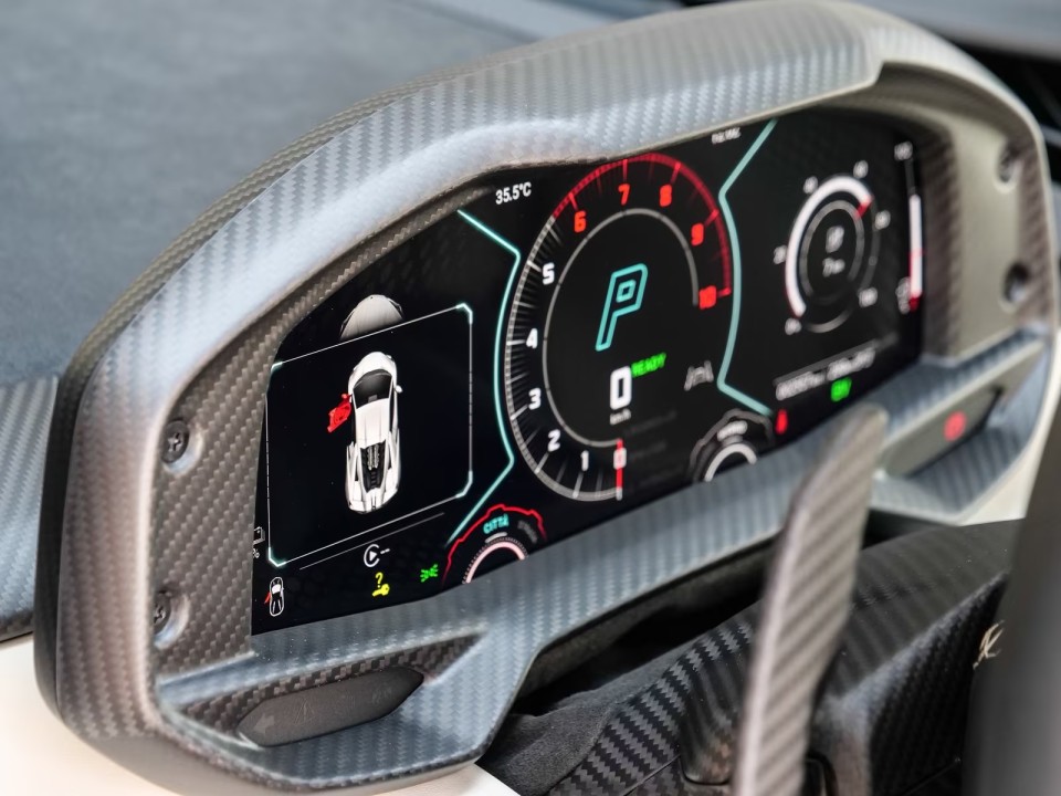 Lamborghini Revuelto - foto 13