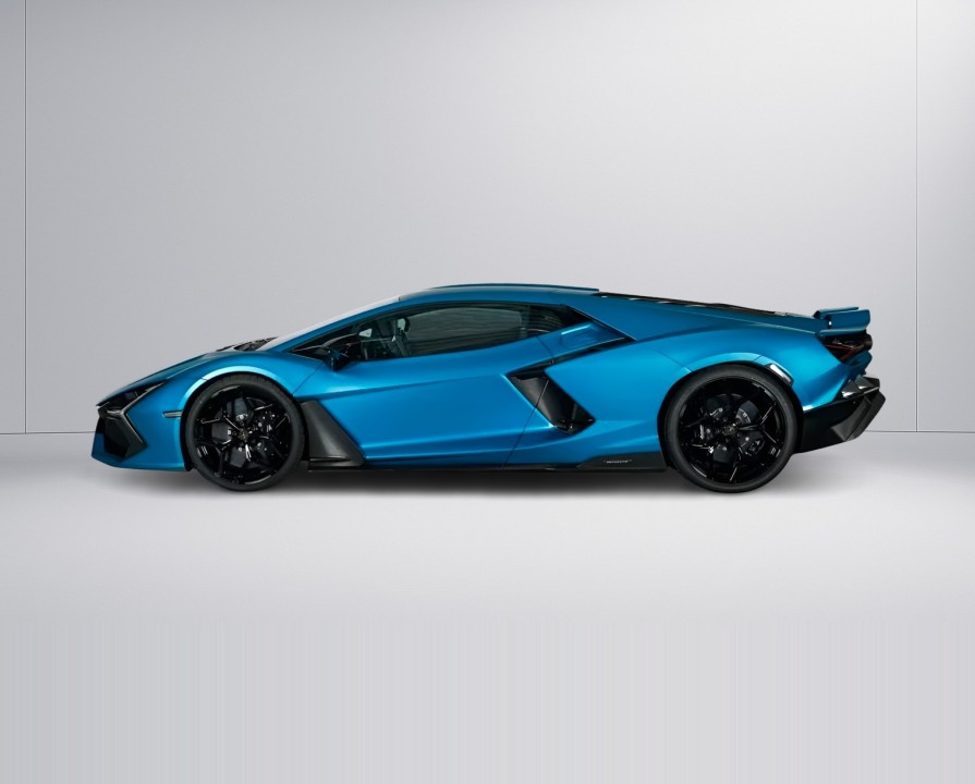 Lamborghini Revuelto (3)