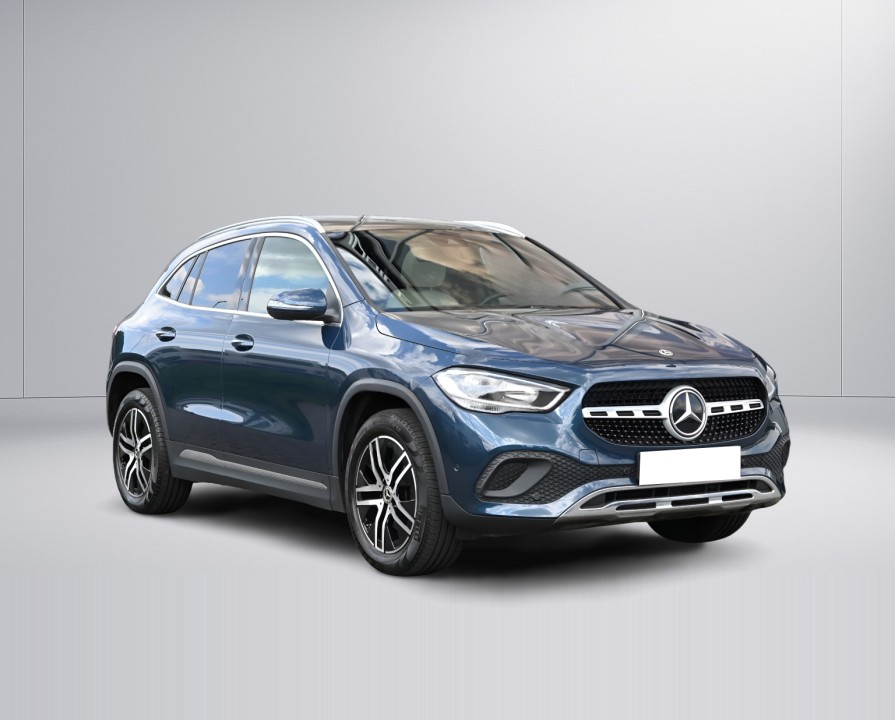 Mercedes-Benz GLA 200d 4MATIC (1)
