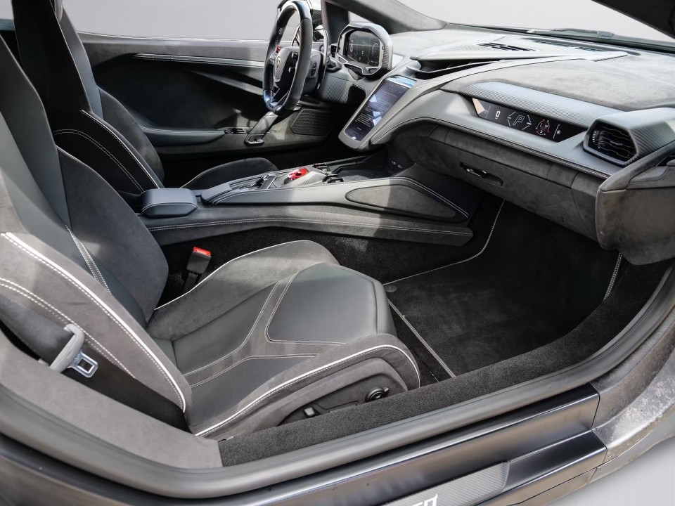 Lamborghini Revuelto - foto 12
