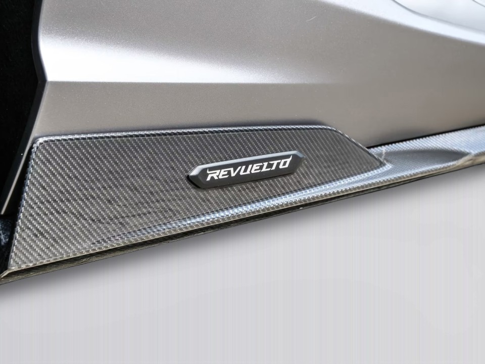 Lamborghini Revuelto - foto 20