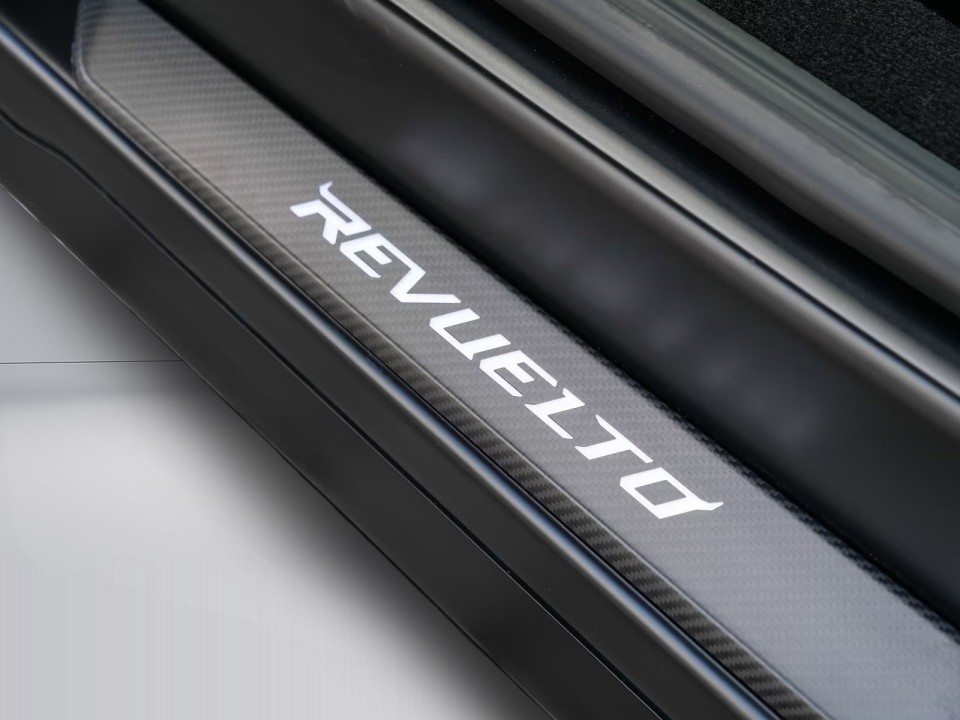 Lamborghini Revuelto - foto 19