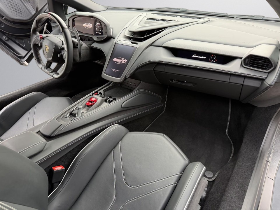 Lamborghini Revuelto - foto 10