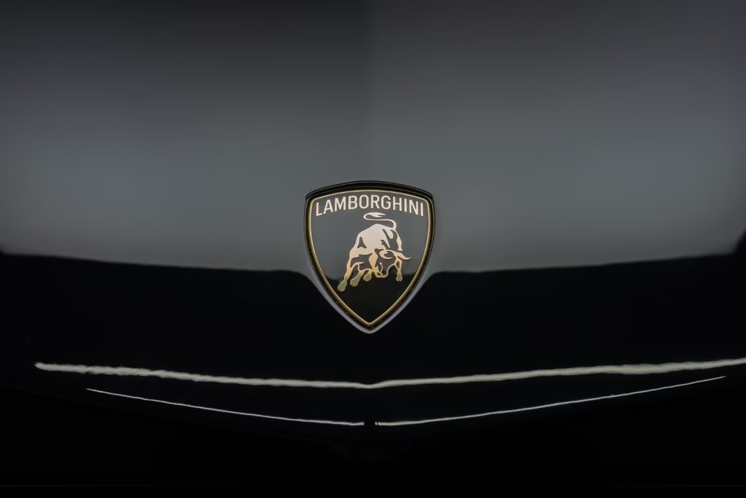 Lamborghini Revuelto - foto 16