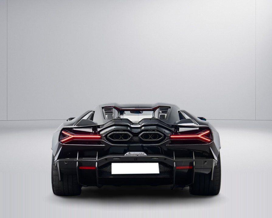 Lamborghini Revuelto (4)