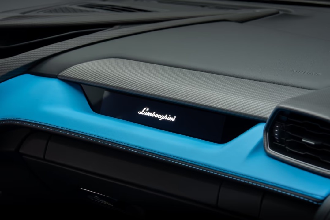 Lamborghini Revuelto - foto 14