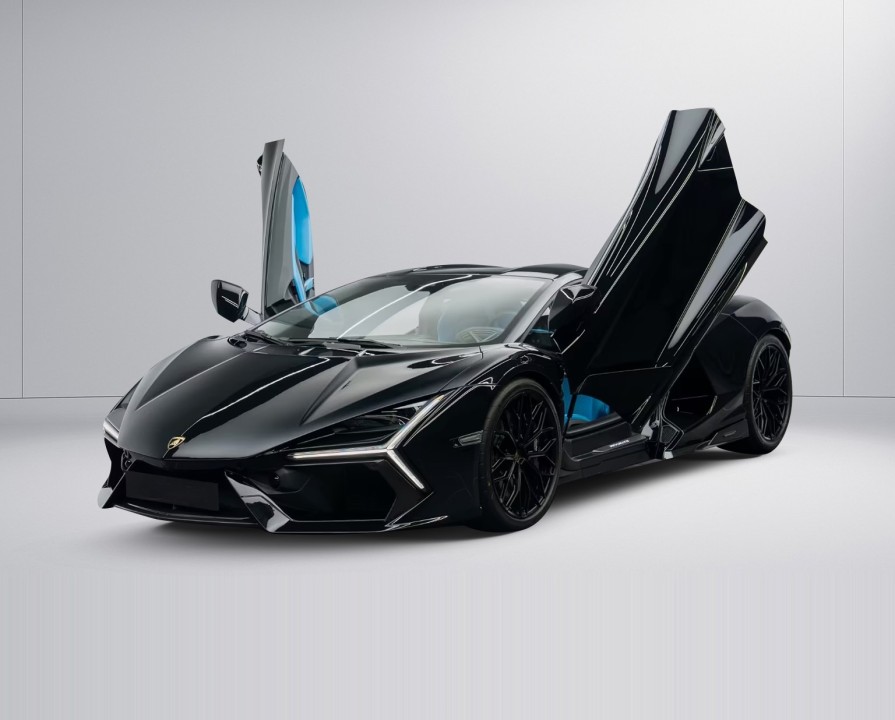 Lamborghini Revuelto (5)
