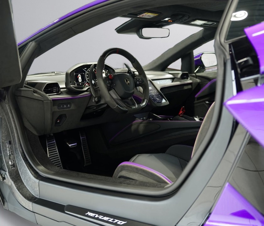 Lamborghini Revuelto - foto 14