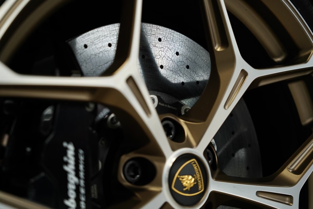 Lamborghini Revuelto - foto 46