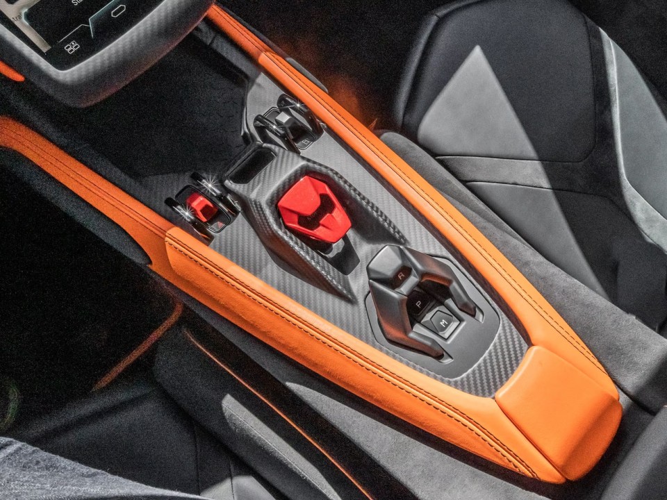 Lamborghini Revuelto - foto 13