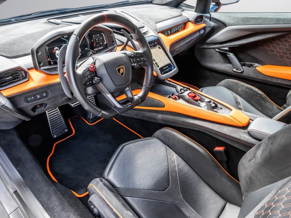 Lamborghini Revuelto - foto 7