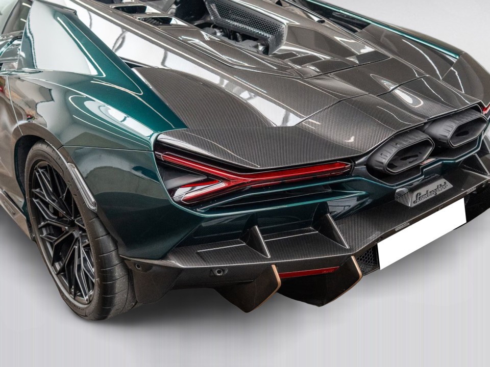 Lamborghini Revuelto - foto 23