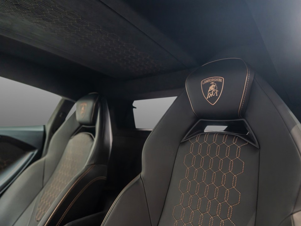 Lamborghini Revuelto - foto 9