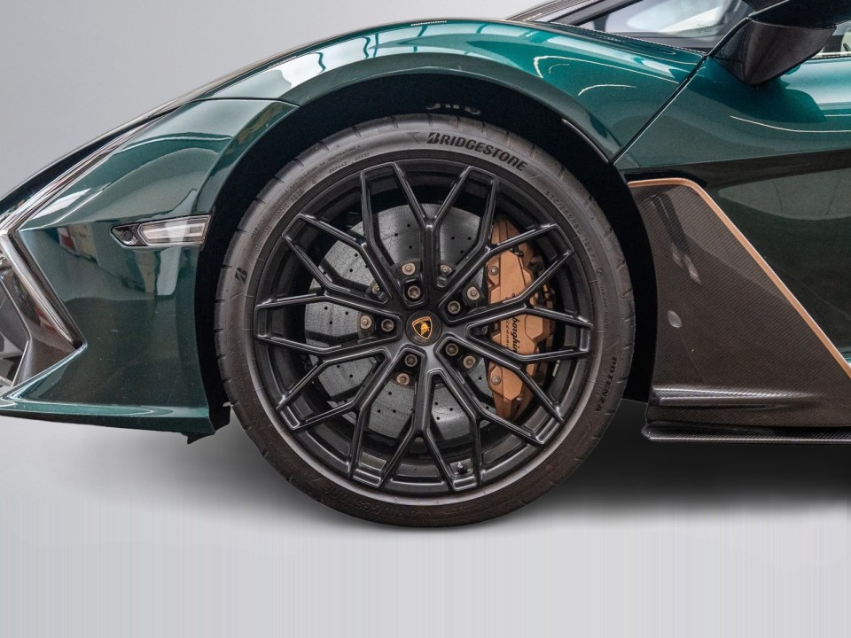 Lamborghini Revuelto - foto 26