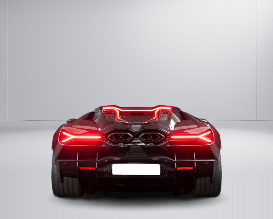 Lamborghini Revuelto (4)