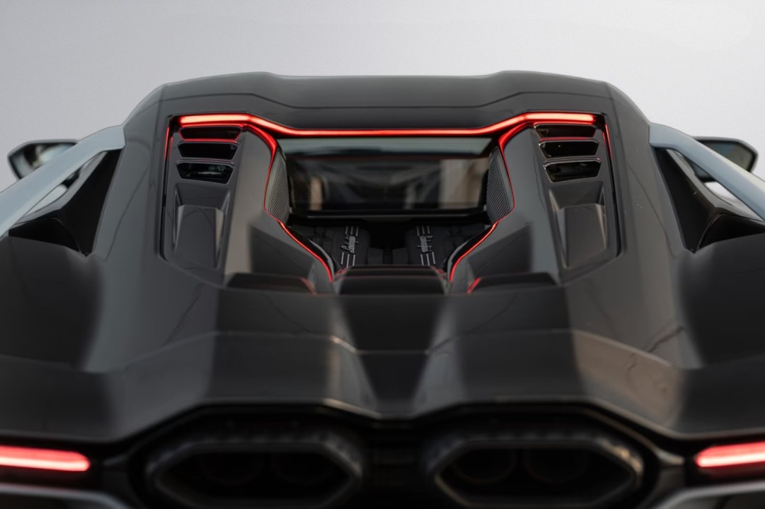 Lamborghini Revuelto - foto 17