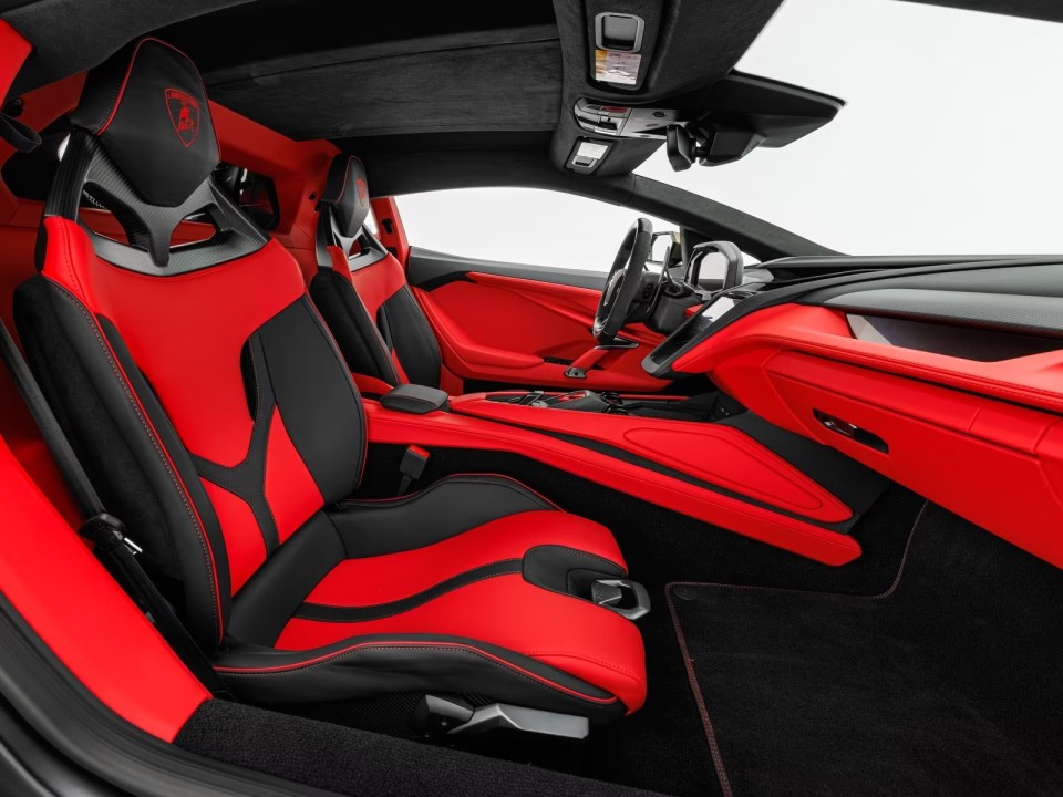 Lamborghini Revuelto - foto 10