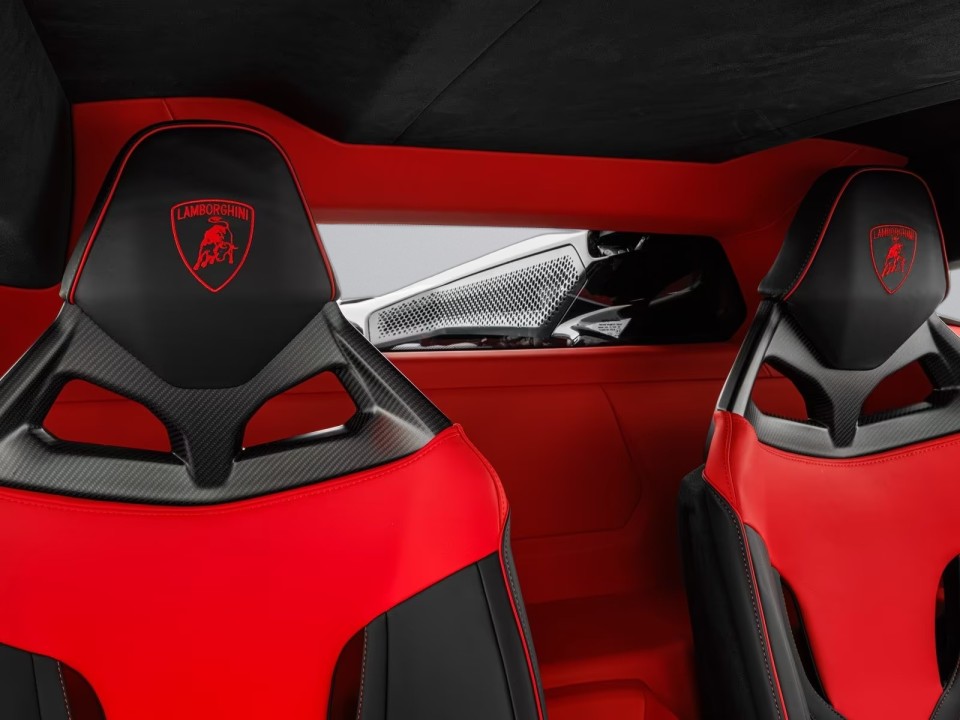 Lamborghini Revuelto - foto 17