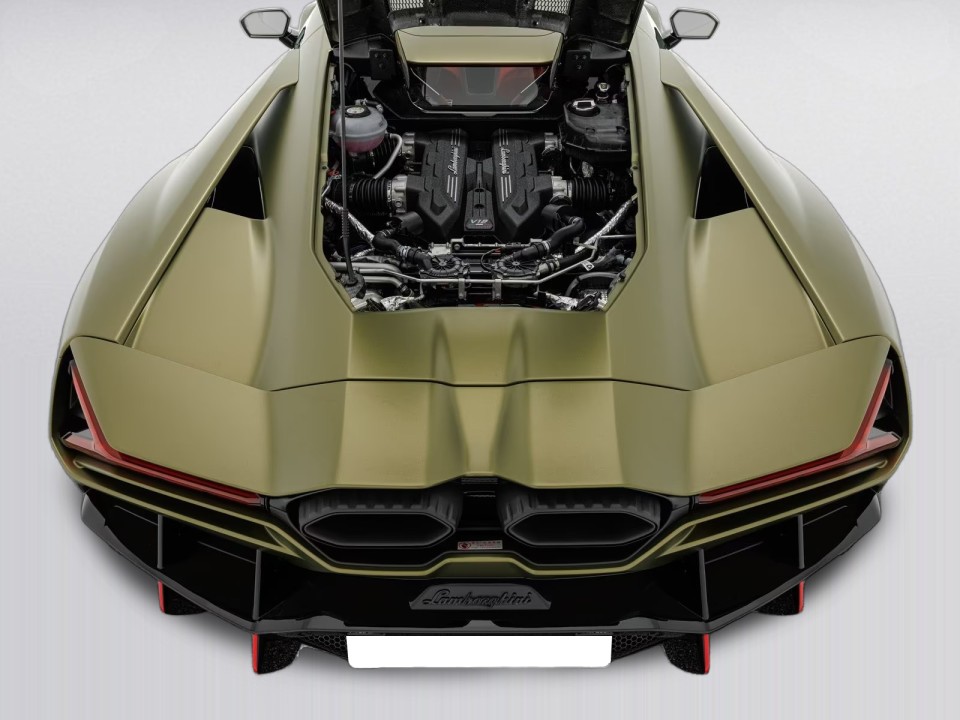 Lamborghini Revuelto - foto 23