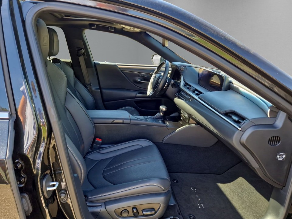 Lexus Seria ES 300h F-Sport - foto 11