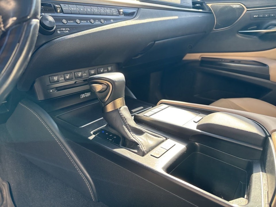 Lexus Seria ES 300h Luxury Line - foto 12