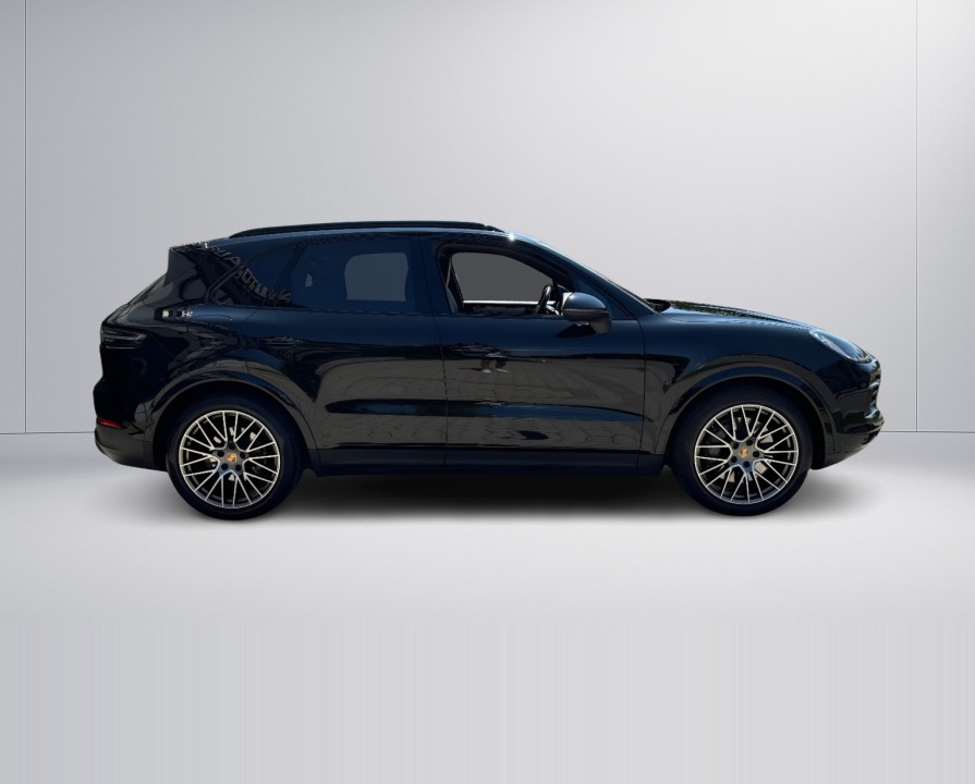 Porsche Cayenne S Platinum Edition (2)