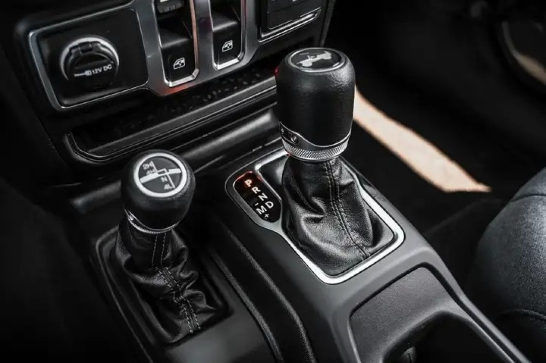 Jeep Wrangler Sport - foto 13
