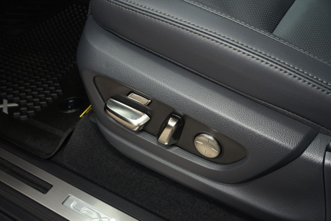 Lexus Seria LX 700h Overtrail - foto 26
