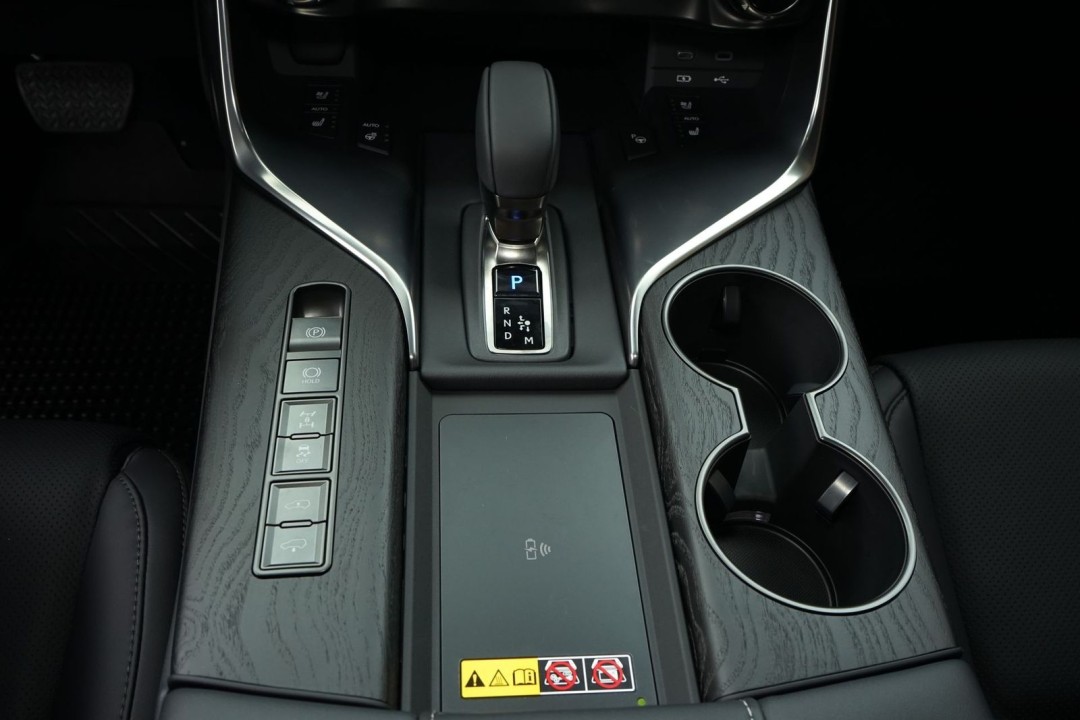 Lexus Seria LX 700h Overtrail - foto 22