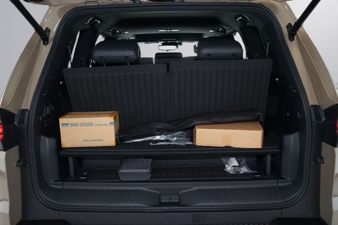 Lexus Seria LX 700h Overtrail - foto 29