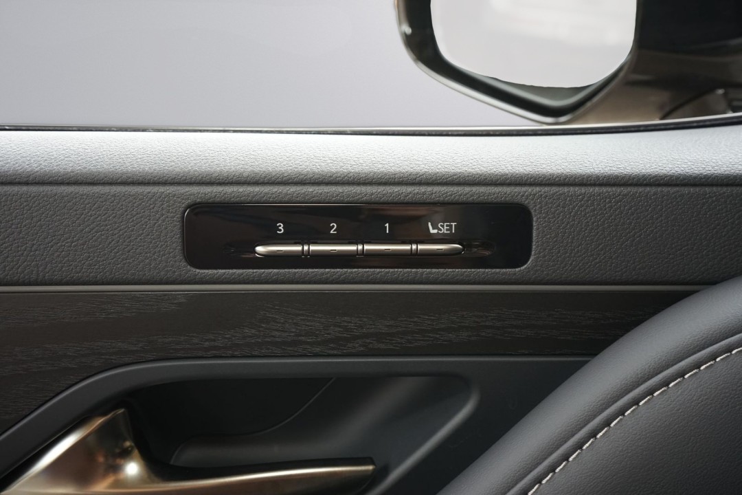Lexus Seria LX 700h Overtrail - foto 25