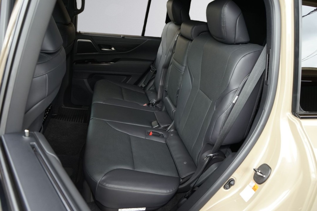 Lexus Seria LX 700h Overtrail - foto 11